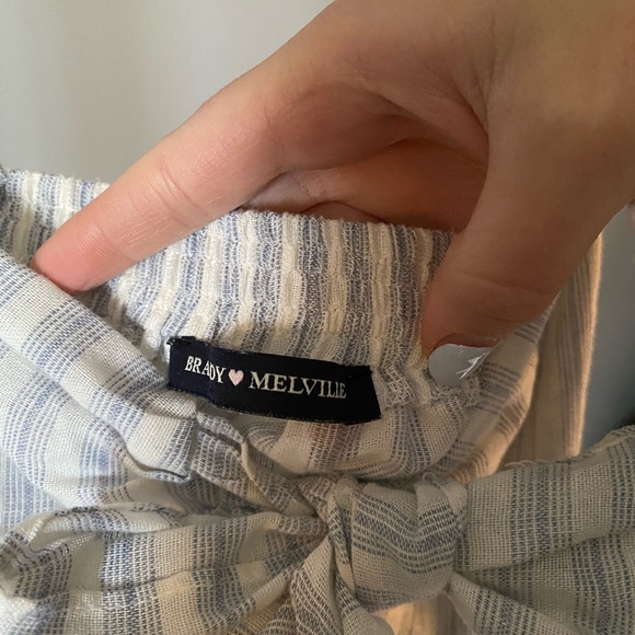 BRANDY MELVILLE: Cropped Tank!! - Picture 3 of 3